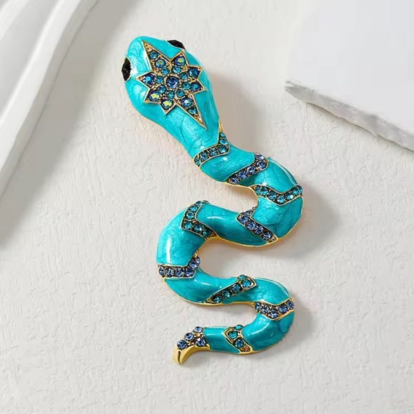 Serpenti Turquoise Crystal Snake Brooch - Picture 9 of 10